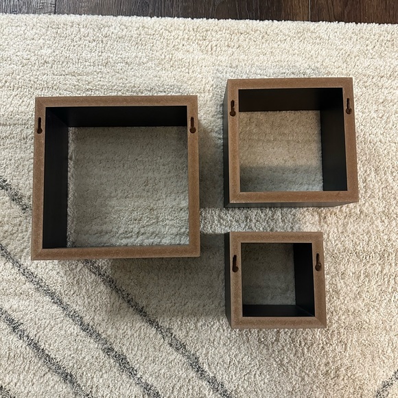 Modern Wall Cube Shelves - Picture 2 of 11